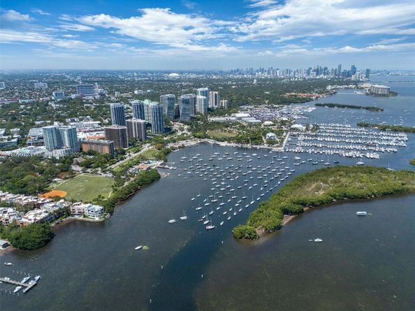 2901 S Bayshore Dr 17G/H, Miami FL 33133