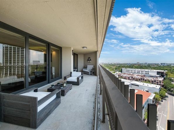 2901 S Bayshore Dr 17G/H, Miami FL 33133