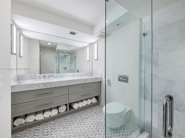2901 S Bayshore Dr 17G/H, Miami FL 33133