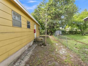 2005 NW 11th Ave, Fort Lauderdale FL 33311