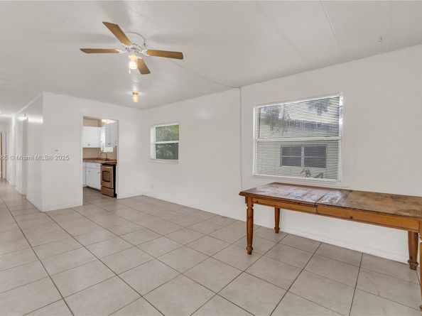 2005 NW 11th Ave, Fort Lauderdale FL 33311
