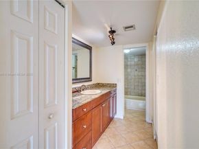 3905 N Nob Hill Rd 106, Sunrise FL 33351