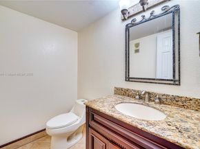 3905 N Nob Hill Rd 106, Sunrise FL 33351