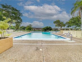 3905 N Nob Hill Rd 106, Sunrise FL 33351