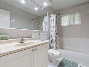 15420 SW 86th Ave, Palmetto Bay FL 33157