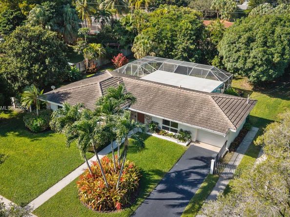 15420 SW 86th Ave, Palmetto Bay FL 33157