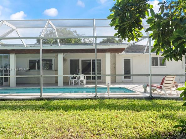 15420 SW 86th Ave, Palmetto Bay FL 33157