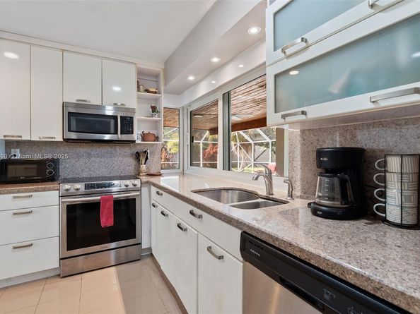 15420 SW 86th Ave, Palmetto Bay FL 33157