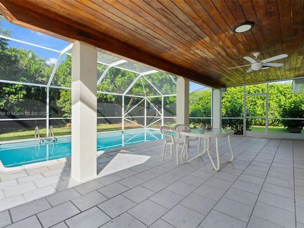 15420 SW 86th Ave, Palmetto Bay FL 33157