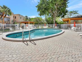 8400 Lagos De Campo Blvd 212, Tamarac FL 33321