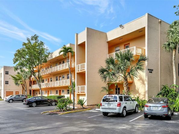 8400 Lagos De Campo Blvd 212, Tamarac FL 33321