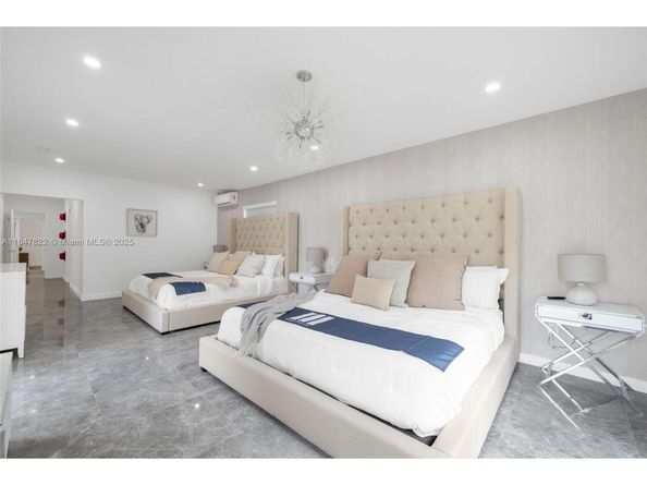 19810 NE 22nd av, Miami FL 33180