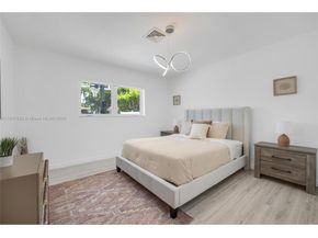 19810 NE 22nd av, Miami FL 33180