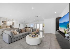 19810 NE 22nd av, Miami FL 33180