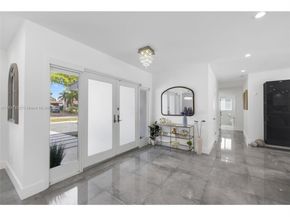 19810 NE 22nd av, Miami FL 33180
