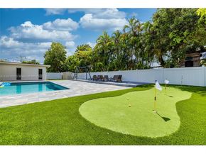 19810 NE 22nd av, Miami FL 33180