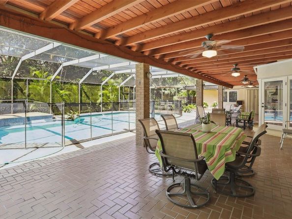 10920 SW 68th Ave Rd, Pinecrest FL 33156