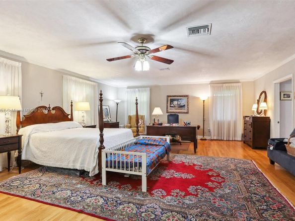 10920 SW 68th Ave Rd, Pinecrest FL 33156
