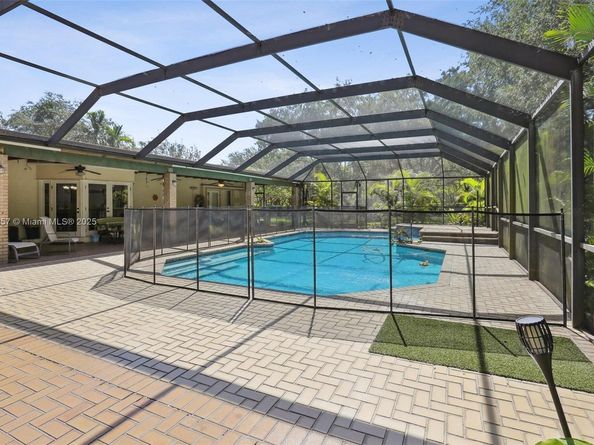 10920 SW 68th Ave Rd, Pinecrest FL 33156