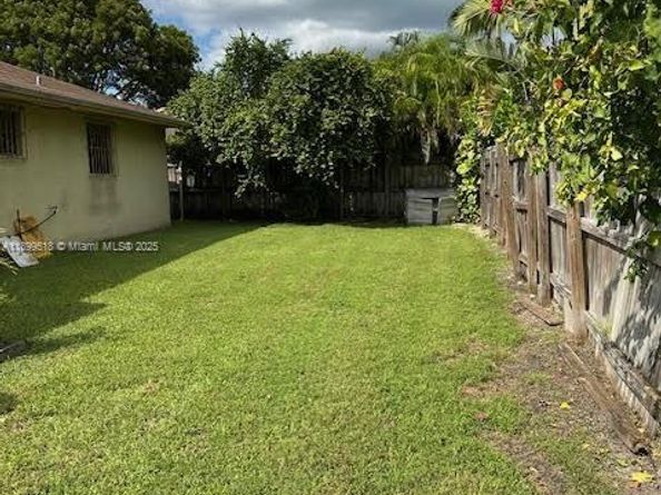 311 NW 132nd Ct, Miami FL 33182