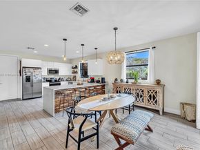 233 NE 11th St, Fort Lauderdale FL 33304