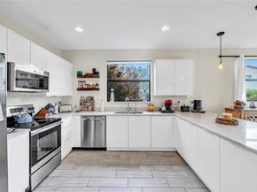 233 NE 11th St, Fort Lauderdale FL 33304