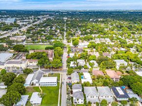 233 NE 11th St, Fort Lauderdale FL 33304