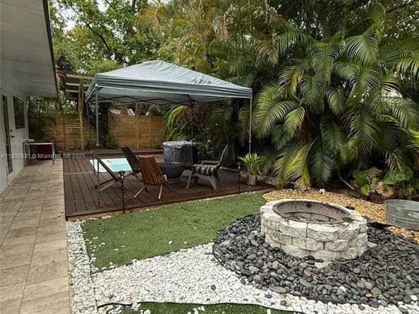 5838 Madison St, Hollywood FL 33023