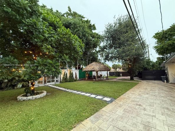 5838 Madison St, Hollywood FL 33023