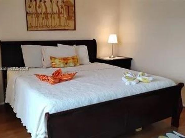 15610 NE 6th Ave 18C, Miami FL 33162