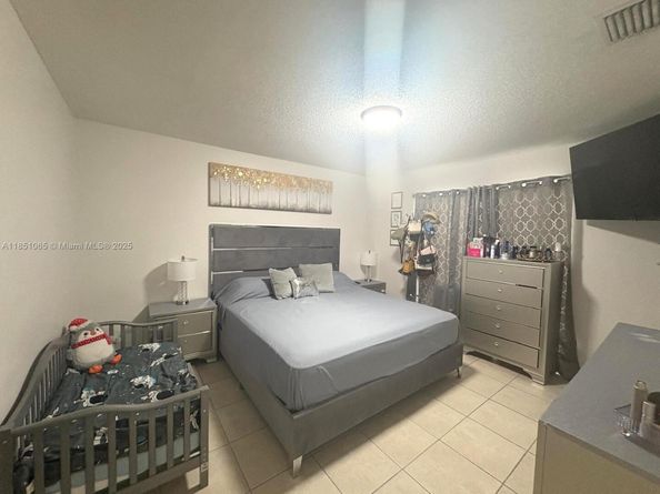 18850 NW 57th Ave 306, Hialeah FL 33015