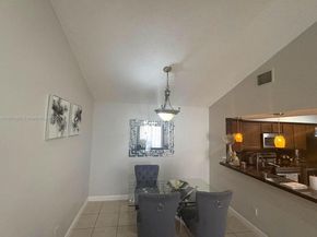 18850 NW 57th Ave 306, Hialeah FL 33015