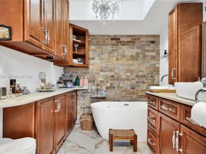 16750 NE 10th Ave 314/315, North Miami Beach FL 33162