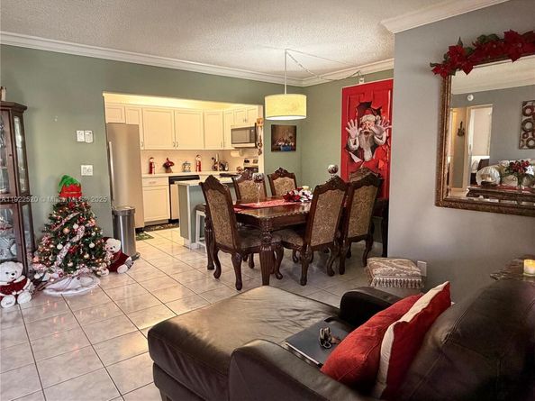 434 Pine Glen Ln A1, Green Acres FL 33463