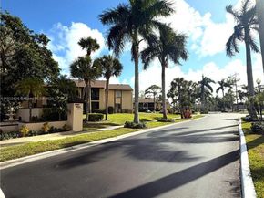 434 Pine Glen Ln A1, Green Acres FL 33463