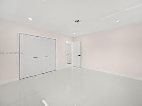 21 SE 7th St, Pompano Beach FL 33060