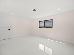 21 SE 7th St, Pompano Beach FL 33060