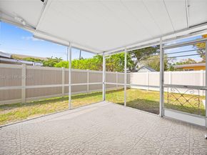 21 SE 7th St, Pompano Beach FL 33060