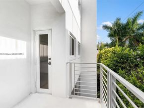 1024 Lenox Ave 8, Miami Beach FL 33139