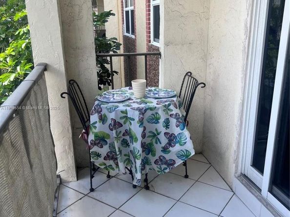 400 N Riverside Dr 214, Pompano Beach FL 33062