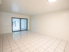 895 W 80th Pl, Hialeah FL 33014