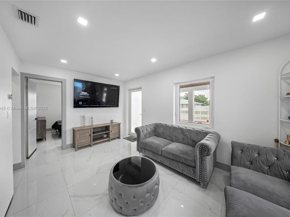 12223 SW 219th St, Miami FL 33170