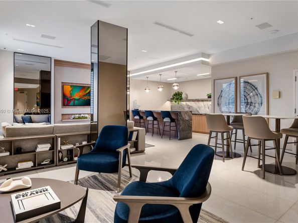 888 Brickell Key Dr 2610, Miami FL 33131