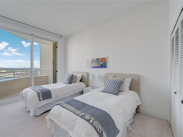 888 Brickell Key Dr 2610, Miami FL 33131