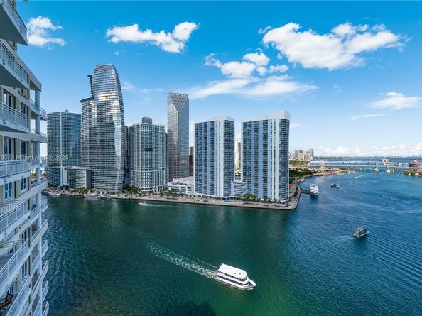 888 Brickell Key Dr 2610, Miami FL 33131