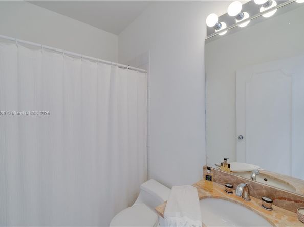 888 Brickell Key Dr 2610, Miami FL 33131