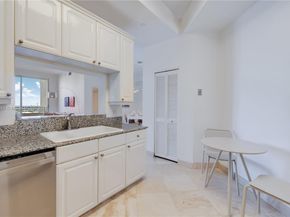 888 Brickell Key Dr 2610, Miami FL 33131