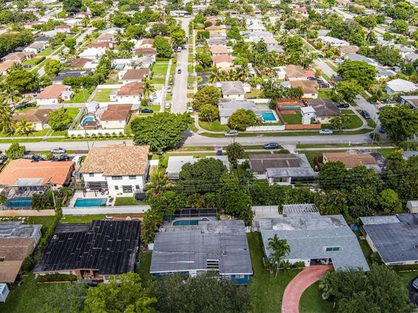17860 NE 9th Pl, North Miami Beach FL 33162