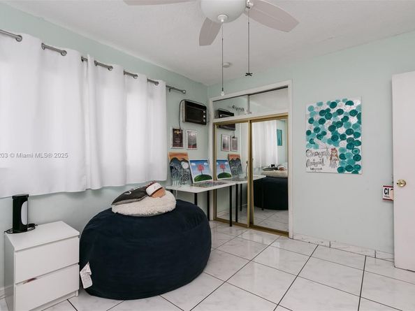 17860 NE 9th Pl, North Miami Beach FL 33162