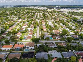 17860 NE 9th Pl, North Miami Beach FL 33162